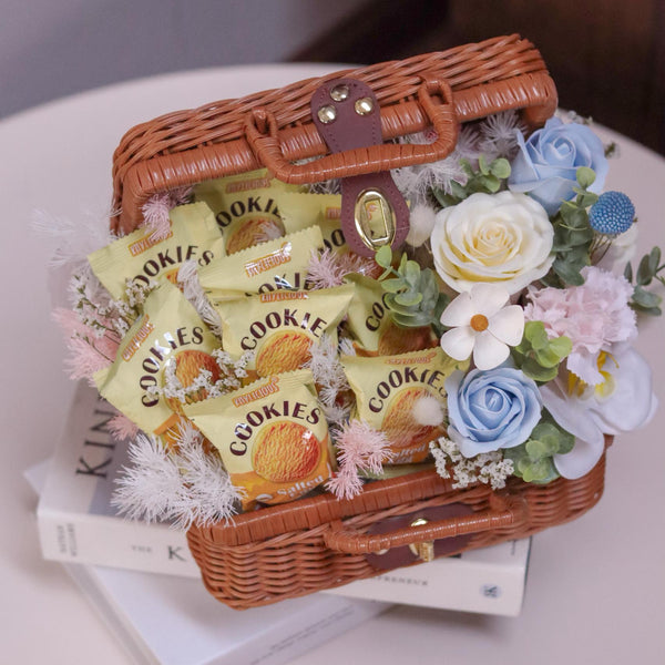 Salted Egg Cookie Basket