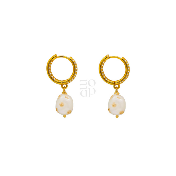 Apmo Pearl Gold Dripped Drop Huggie Earrings